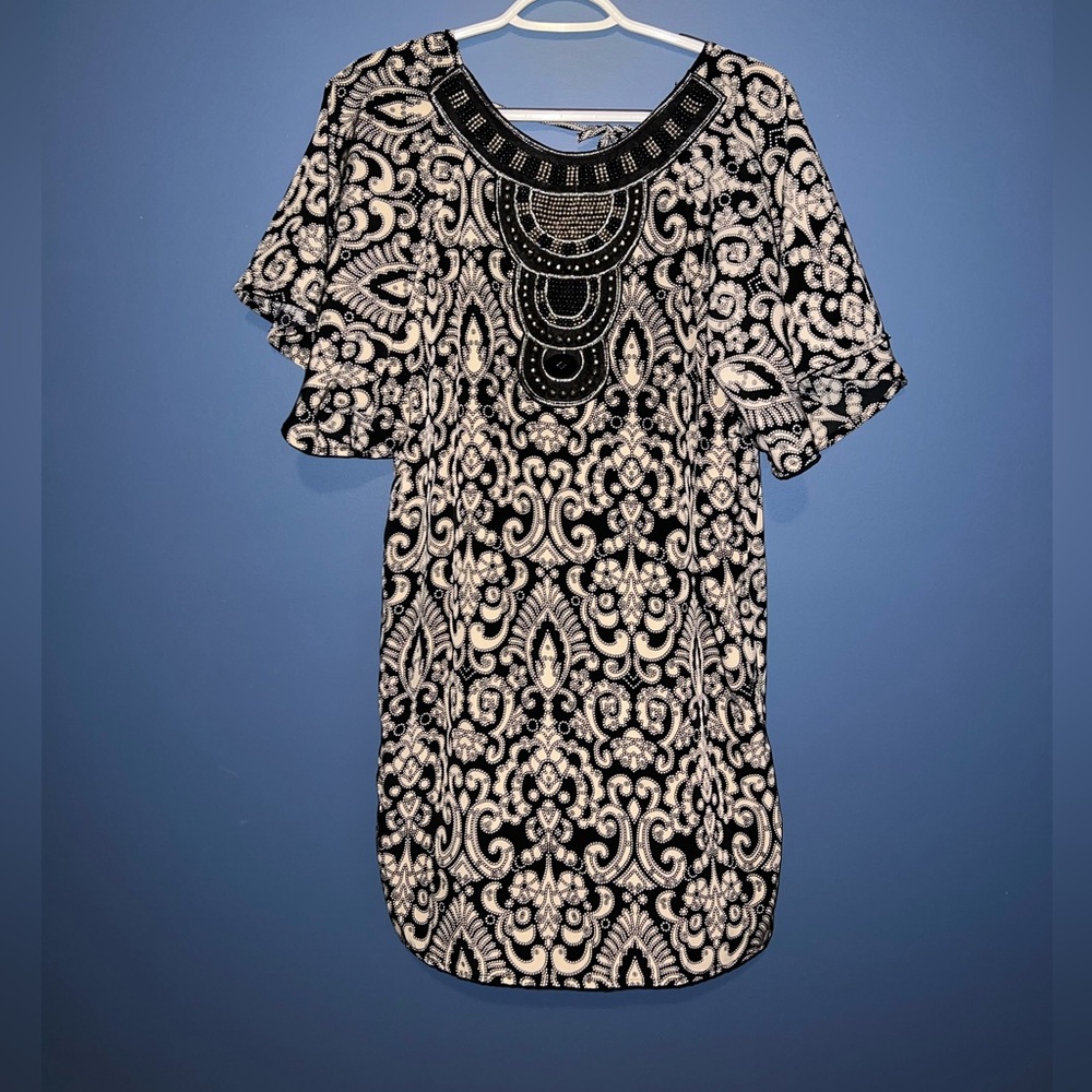 Dina Be Francesca’s Collections Black and White Mini Shift Dress NWT